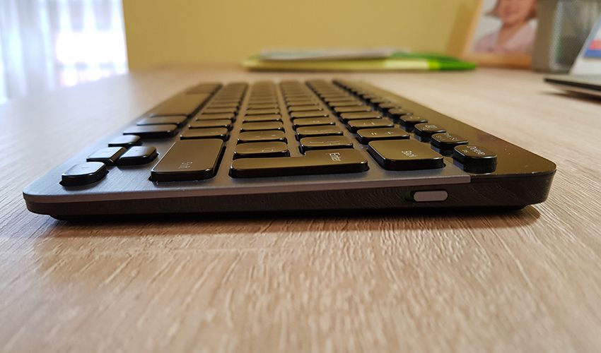 Logitech K810 - from side