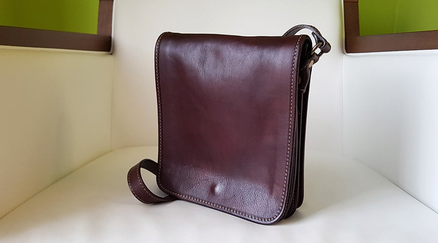 Time Resistance Messenger Bag 'On The Road' - front