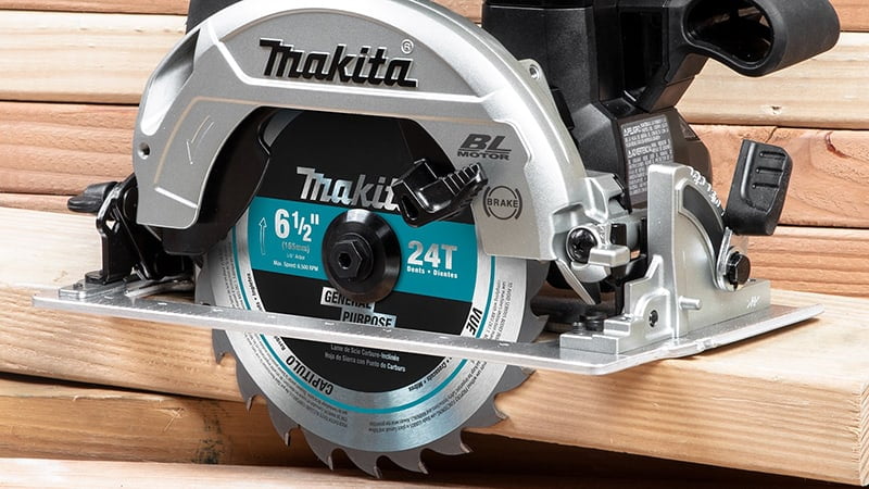 makita saw product photo