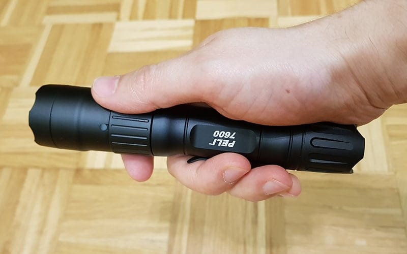 7600 tactical flashlight