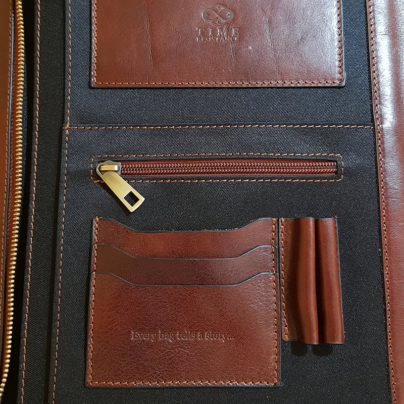 Time Resistance Leather Portfolio Candide - left side