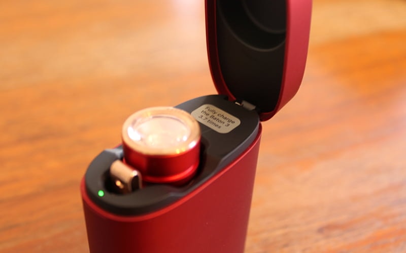 Olight Baton 3 Premium Edition - closeup