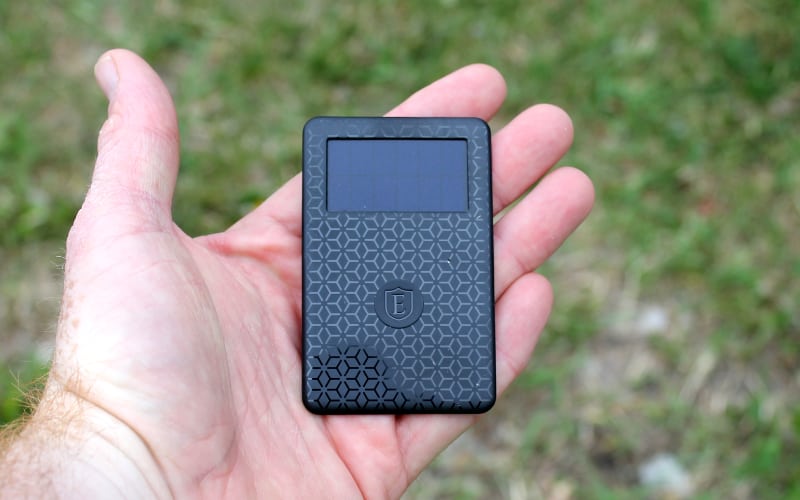 Ekster Tracker Card in my hand