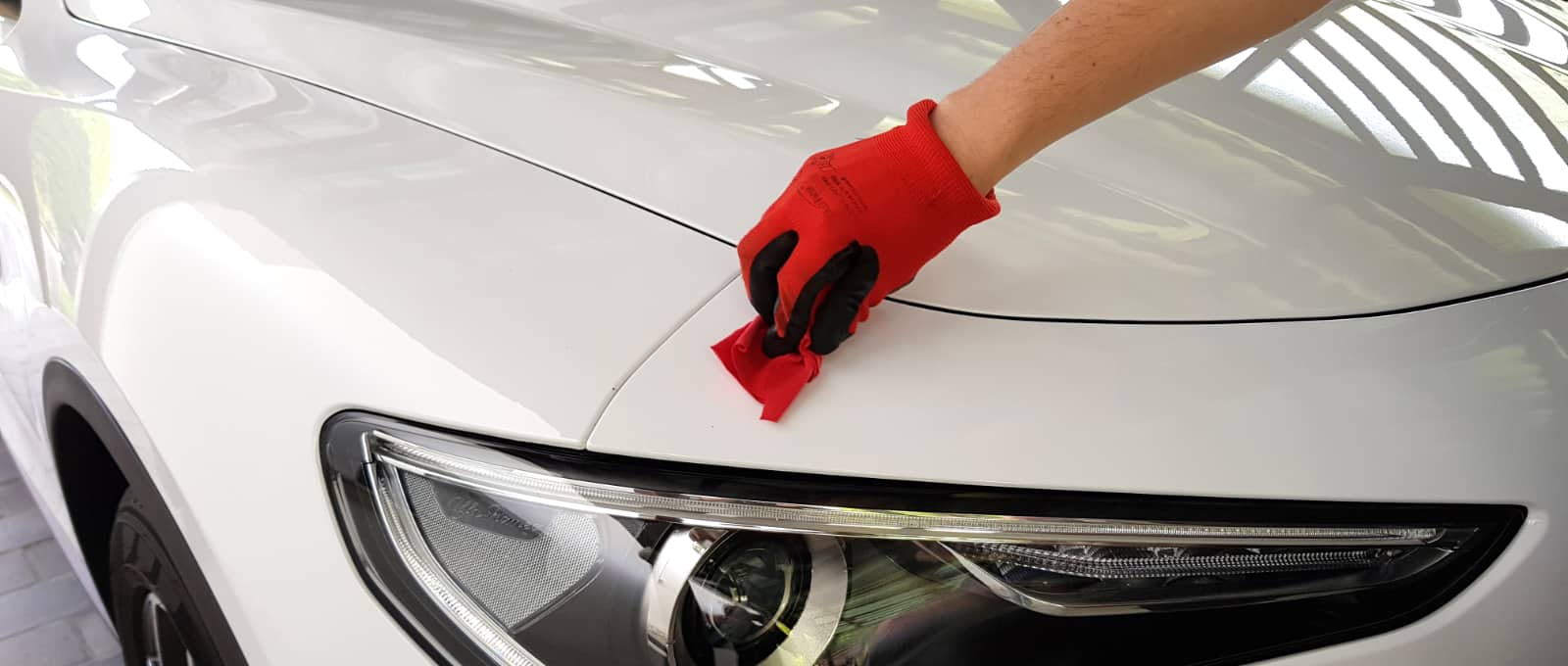 car polishing by hand