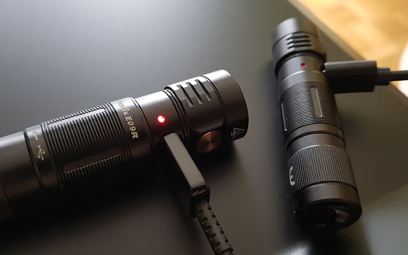 Fenix E05R and E09R charging