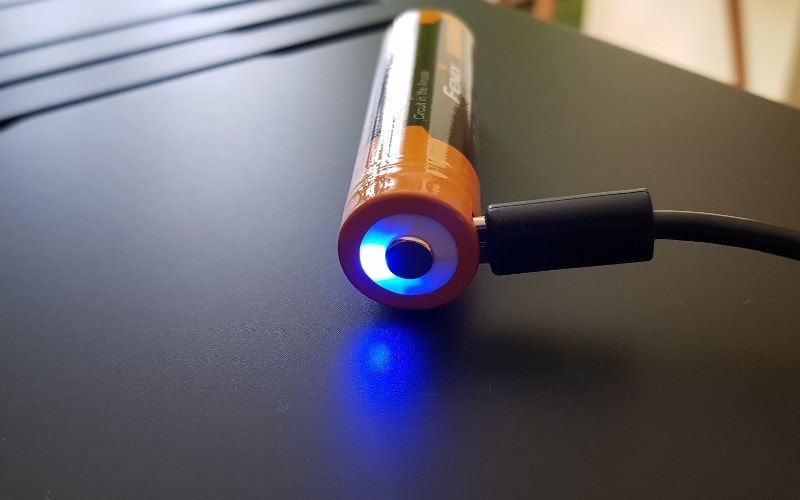 Fenix PD35 V3 - battery charging complete