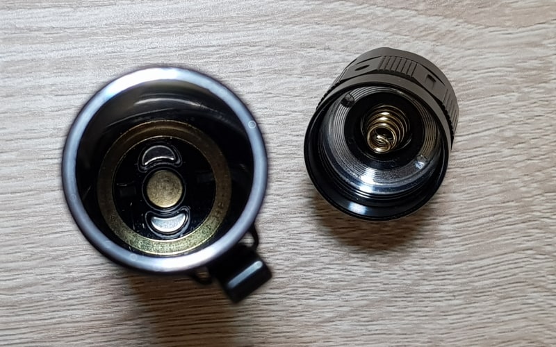 Fenix PD35 V3 battery compartment