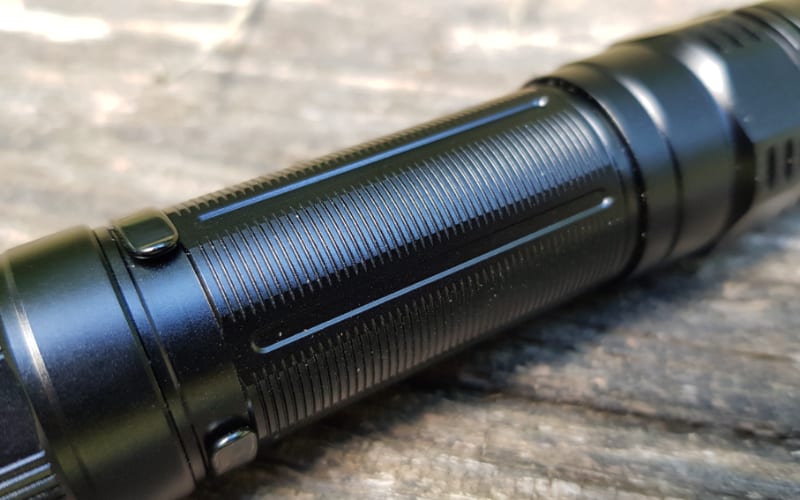 Fenix PD35 V3 - knurling pattern