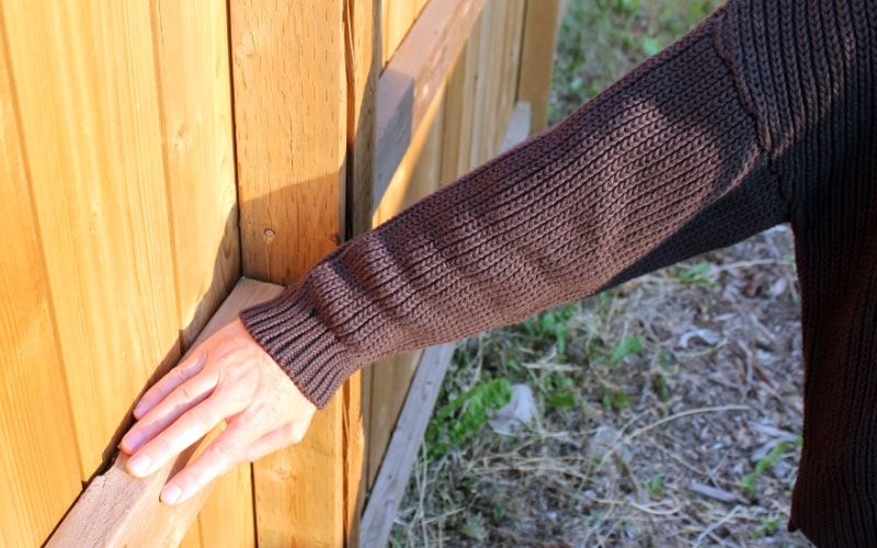 Tradlands Cottage Crewneck Sweater-10