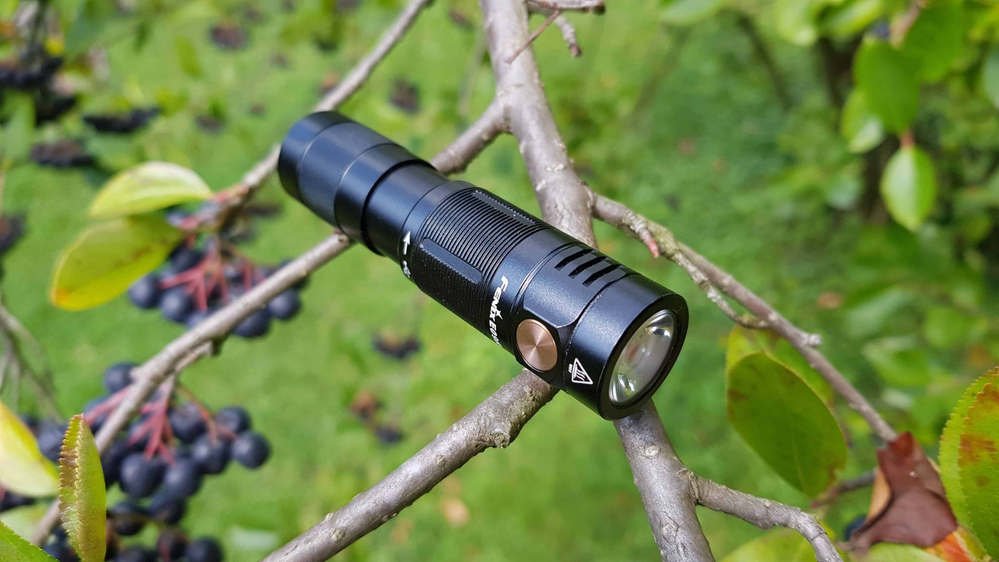 7 Best EDC (Everyday Carry) Flashlights Durability Matters