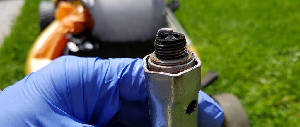 spark plug 3-ft