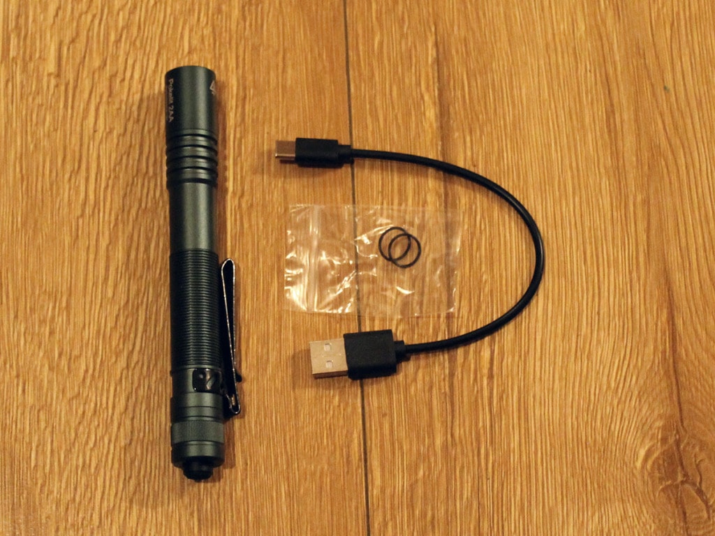 Acebeam Pokelit 03