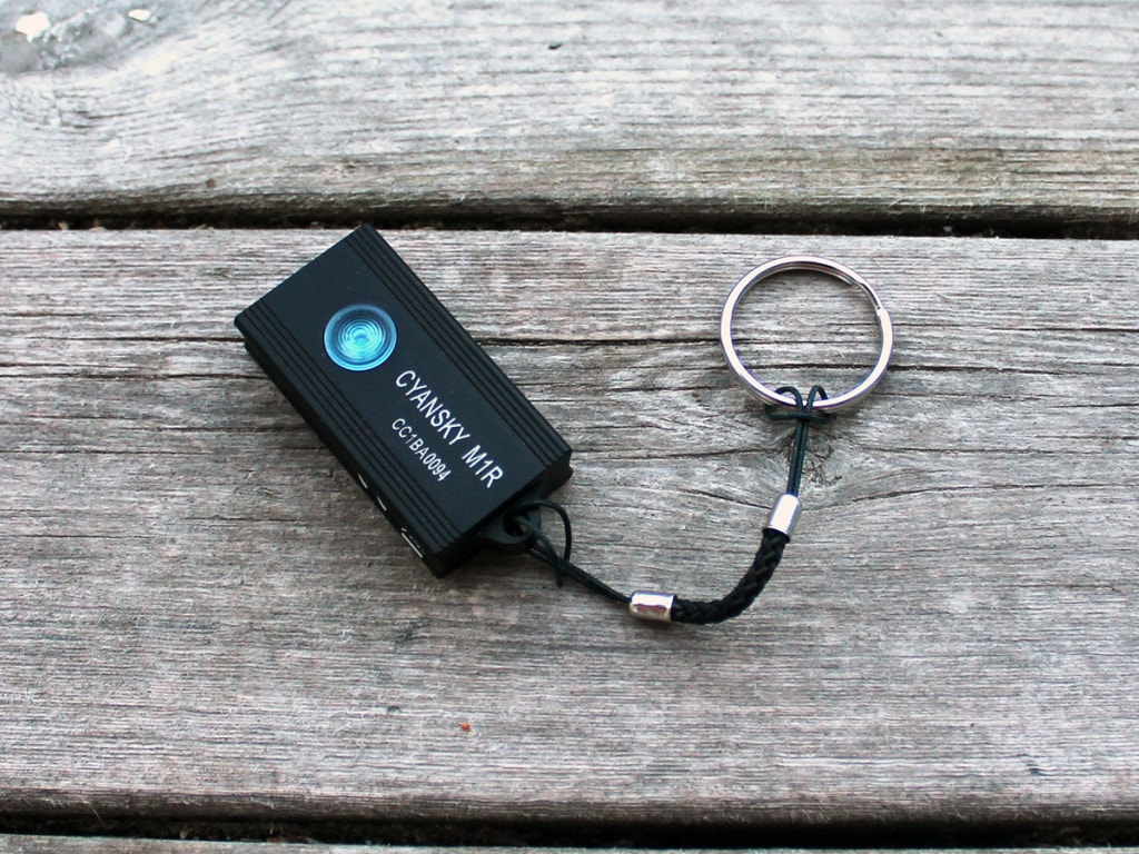 Cyansky M1R keychain flashlight-09