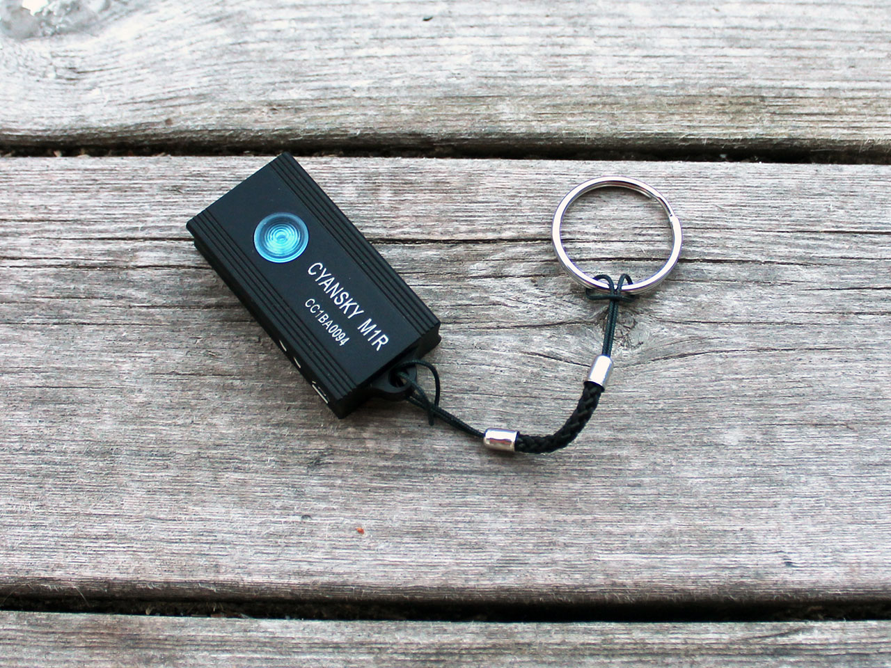 Cyansky M1R keychain flashlight-09-ft