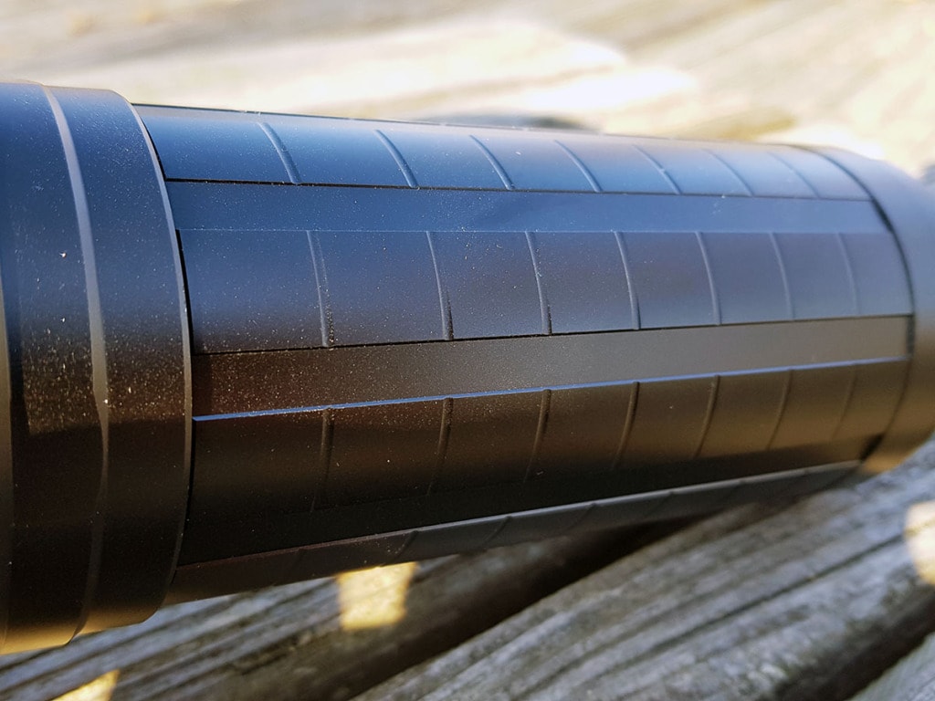 Imalent MS18 - knurling pattern