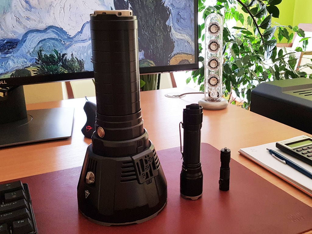 Imalent MS18 - size comparison