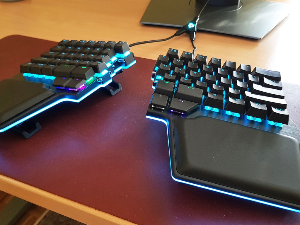 The Best Ergonomic Split Keyboards - Dygma