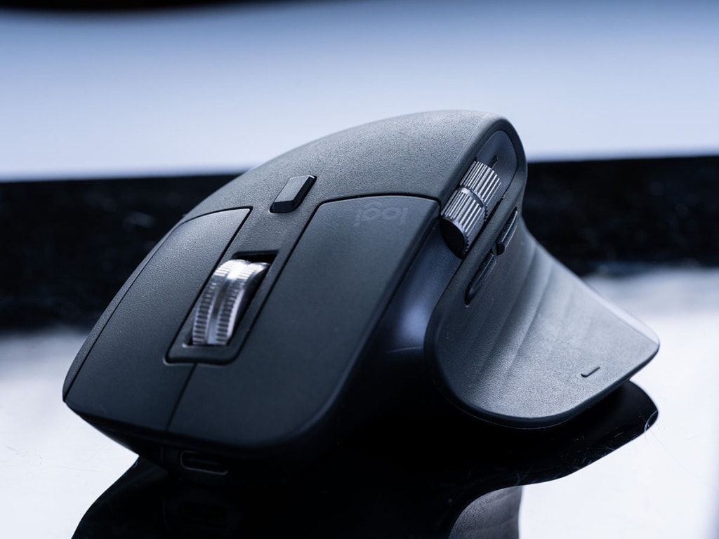 Closeup of mouse with 2 scroll wheels